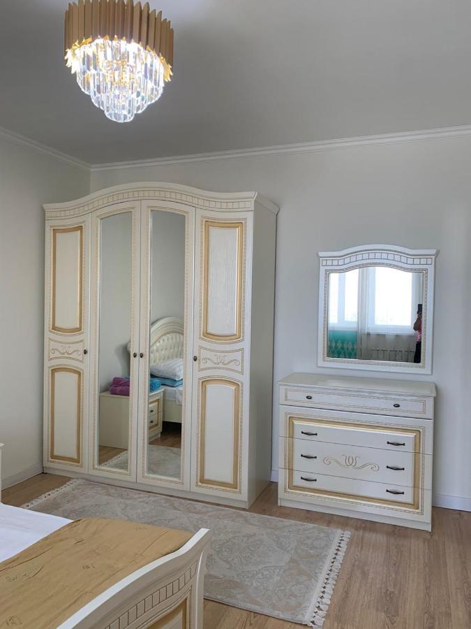Apartment In Almaty Exterior foto